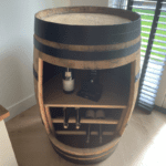 Wijnrek Merlot – 225 liter Eiken Wijnvat – Ruimte voor 30 flessen