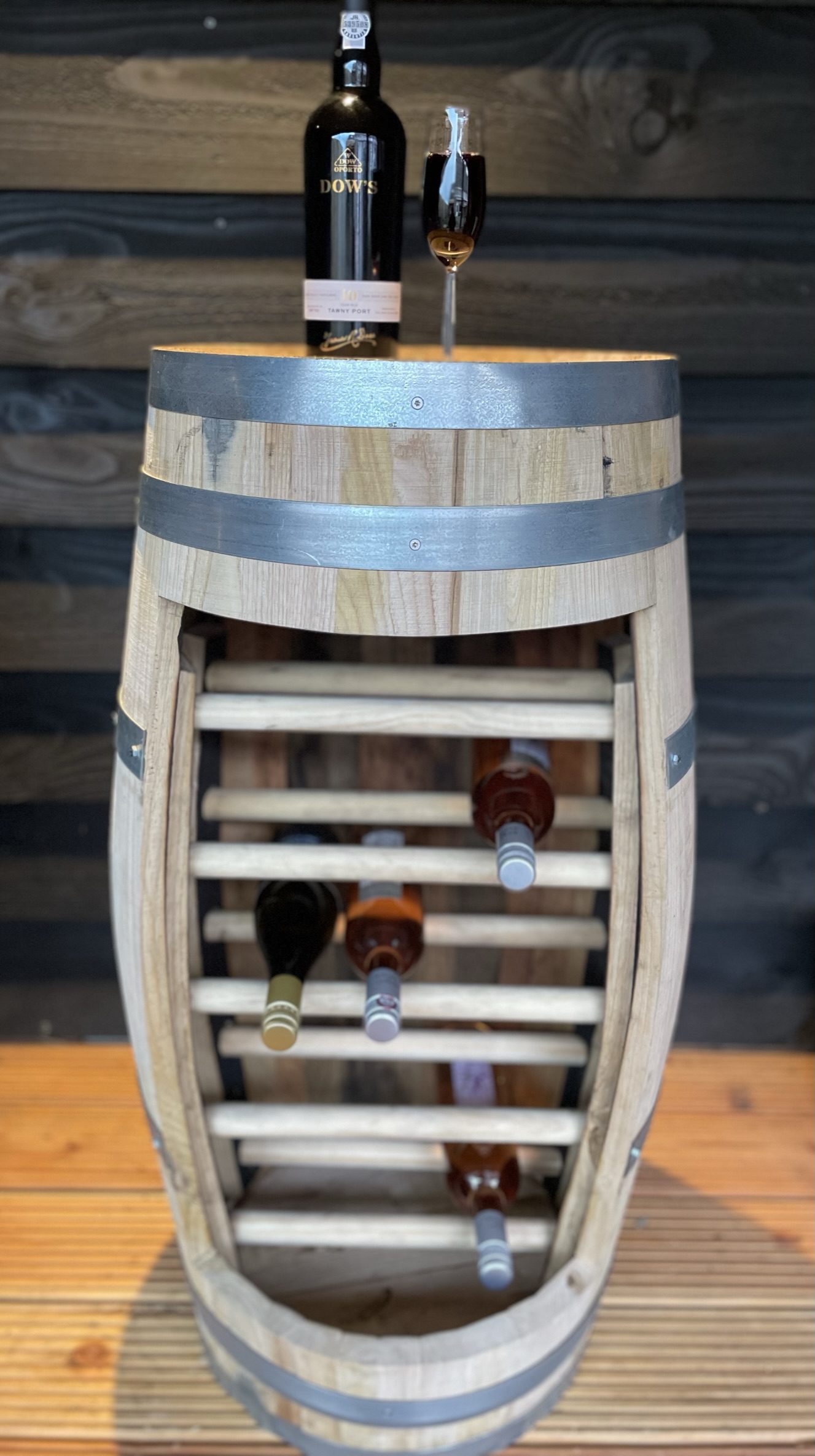 Wijnrek Pinot Grigio – 160 liter Sigaar Wijnvat – Ruimte voor 25 flessen