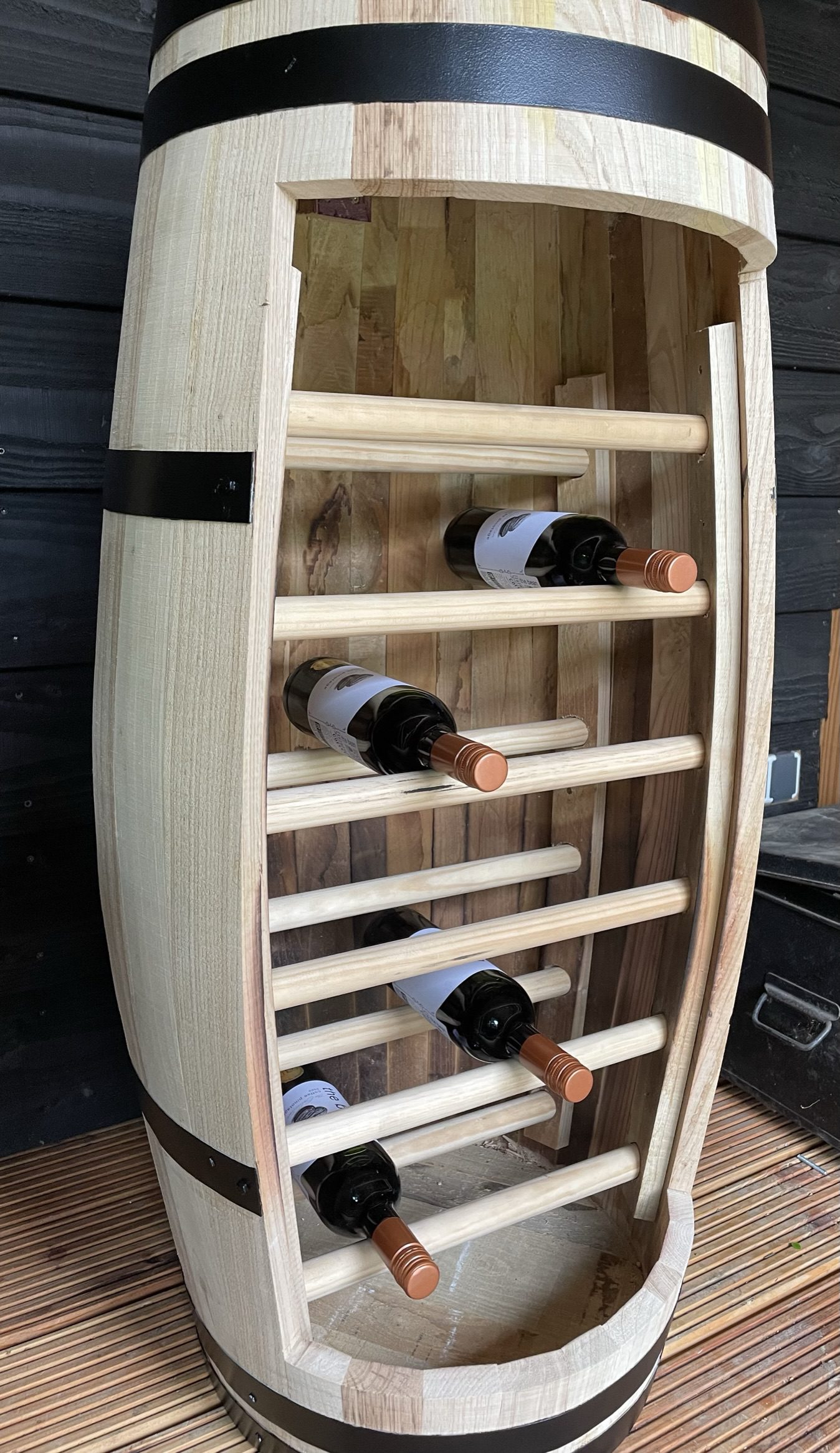 Wijnrek Pinot Grigio – 160 liter Sigaar Wijnvat – Ruimte voor 25 flessen